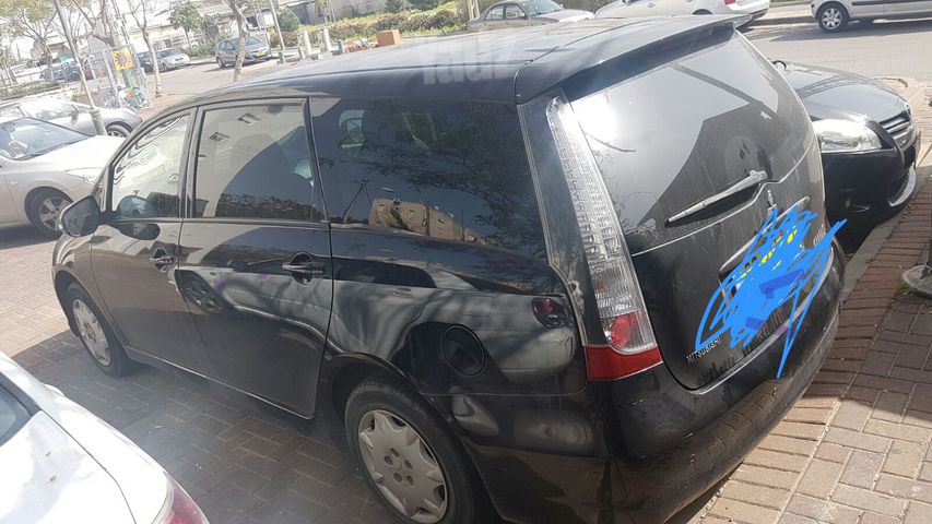 מיצובישי גרנדיס