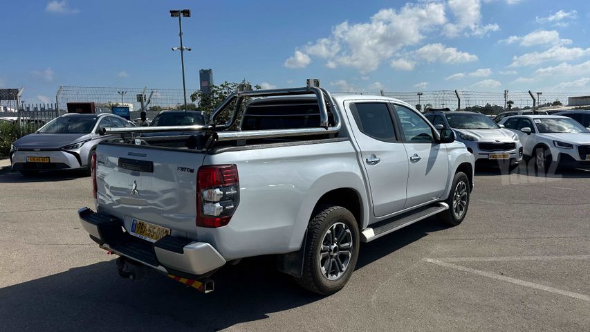 מיצובישי טרייטון / L200