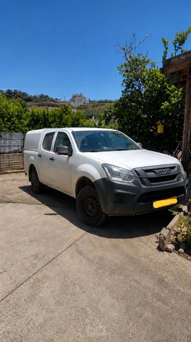 מודעת רכב איסוזו די-מקס
