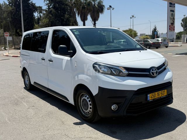 מודעת רכב טויוטה פרואייס 1