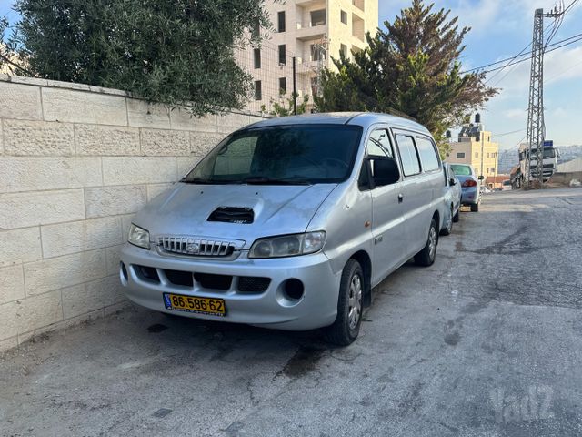 יונדאי H-1 / i800