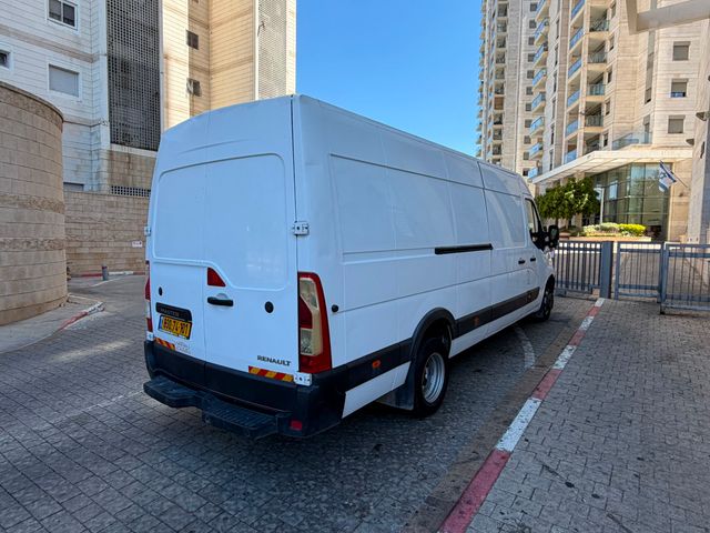 רנו מאסטר