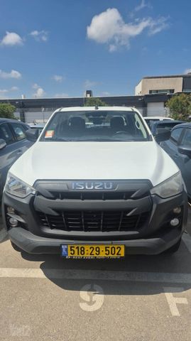 מודעת רכב איסוזו די-מקס