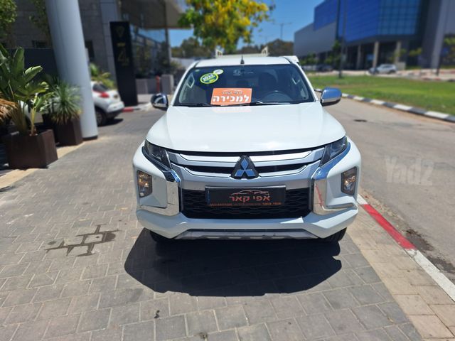 מיצובישי טרייטון / L200