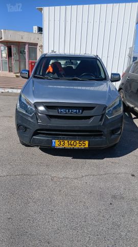 איסוזו די-מקס
