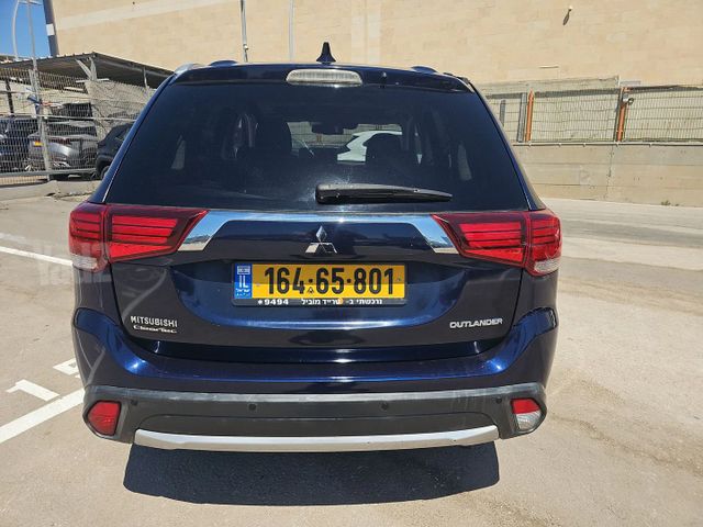מודעת רכב מיצובישי אאוטלנדר 2
