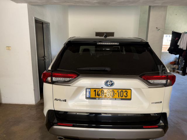 טויוטה RAV4