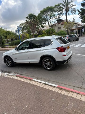 ב מ וו X3
