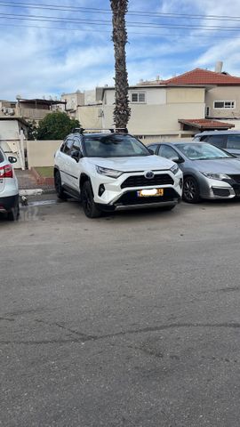 טויוטה RAV4