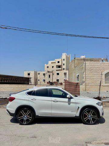 ב מ וו X6