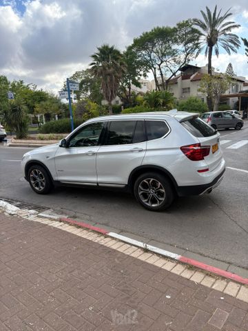 ב מ וו X3