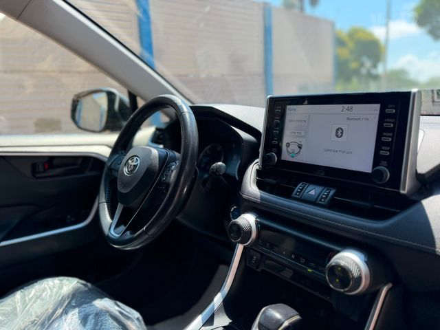 טויוטה RAV4