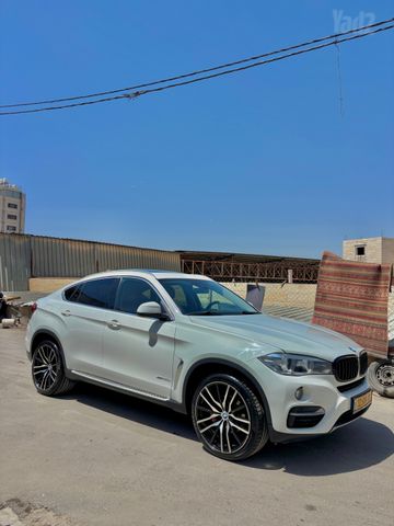 ב מ וו X6