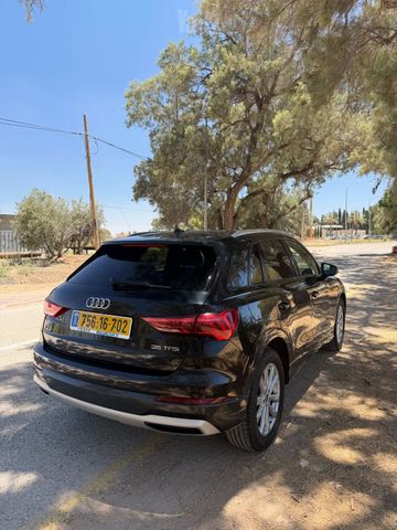 אאודי Q3