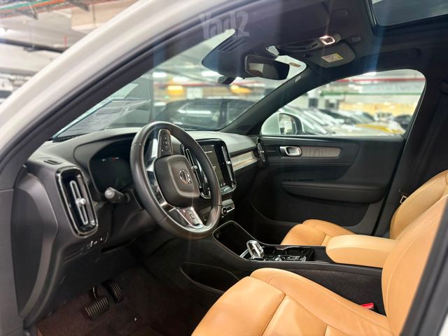 וולוו XC40