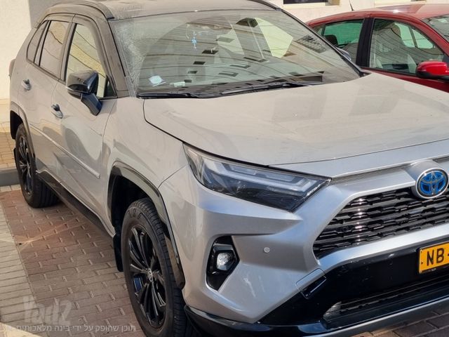 טויוטה RAV4