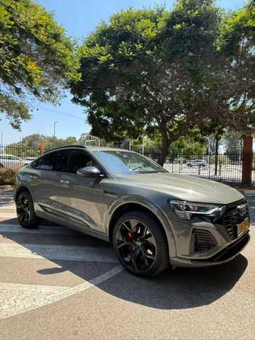אאודי Q8 e-tron