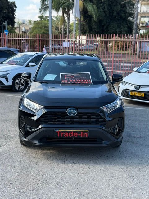 טויוטה RAV4