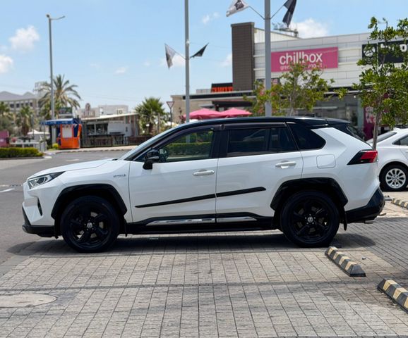 טויוטה RAV4
