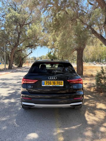 אאודי Q3