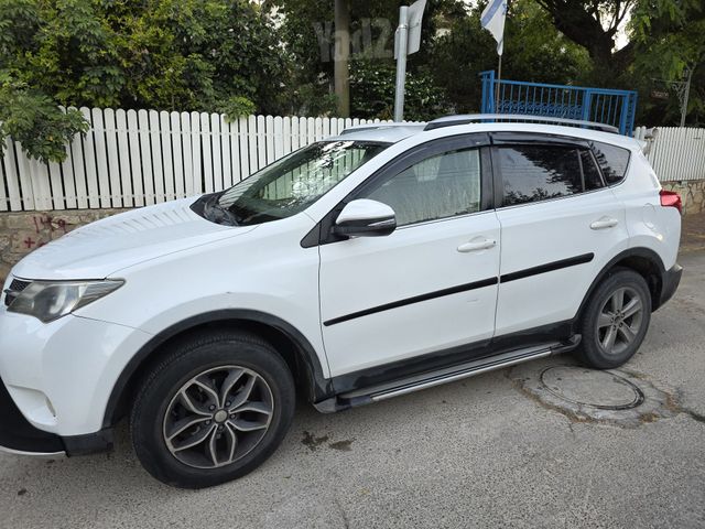 מודעת רכב טויוטה RAV4