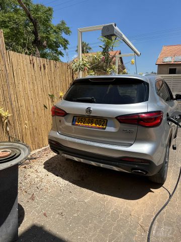 אם ג'י EHS PHEV