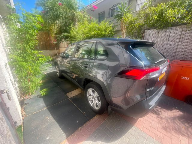 טויוטה RAV4