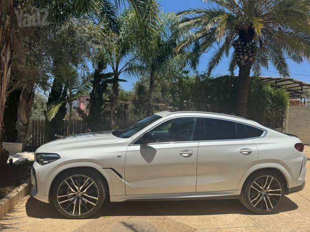 ב מ וו X6