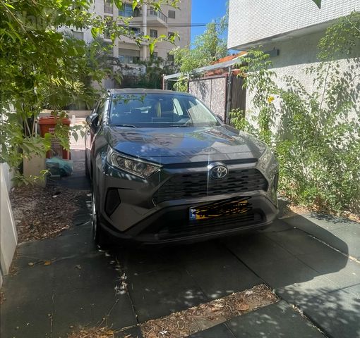טויוטה RAV4