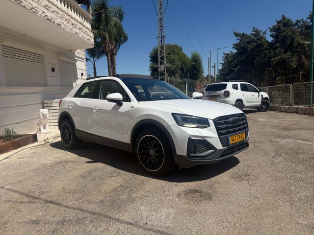 אאודי Q2