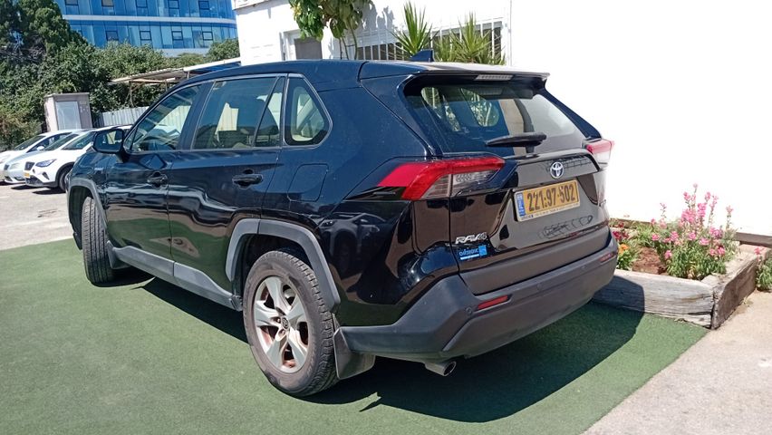 טויוטה RAV4