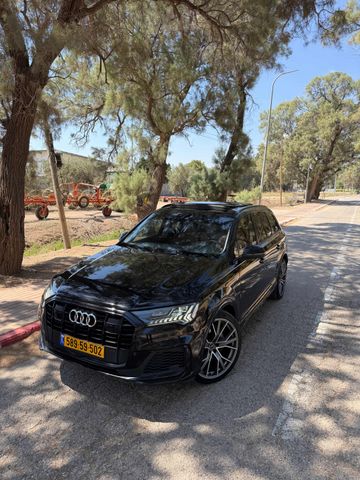 מודעת רכב אאודי Q7