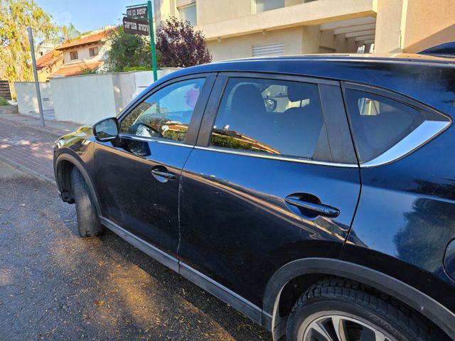 מודעת רכב מאזדה CX-5