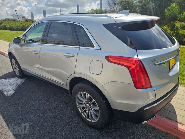 קאדילק XT5