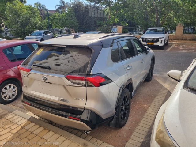 טויוטה RAV4