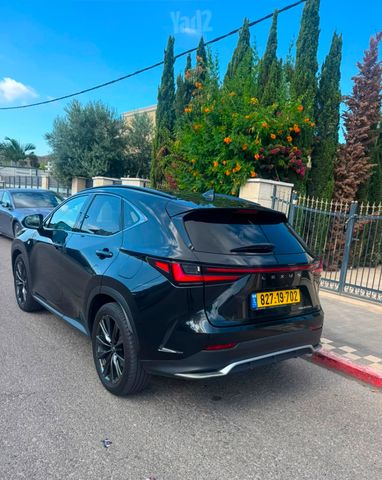 לקסוס NX