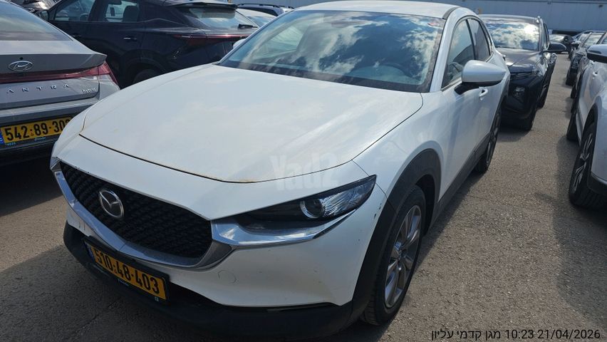 מודעת רכב מאזדה CX-30