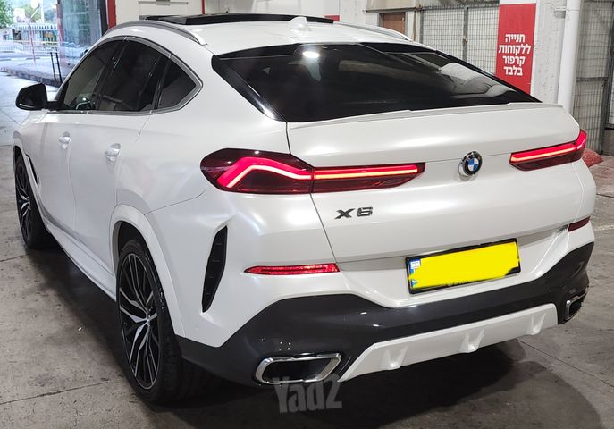 ב מ וו X6
