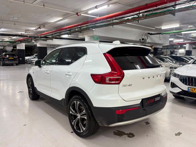 וולוו XC40