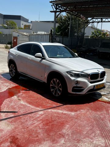 ב מ וו X6
