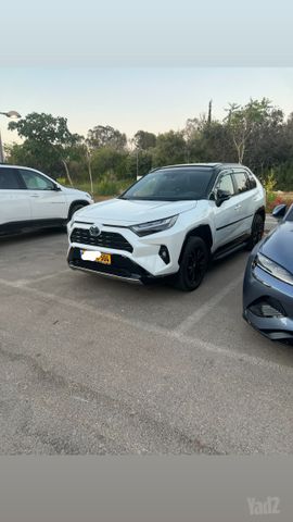 מודעת רכב טויוטה RAV4