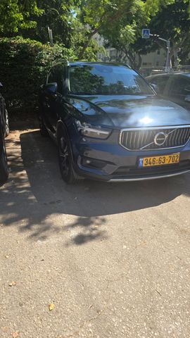 וולוו XC40