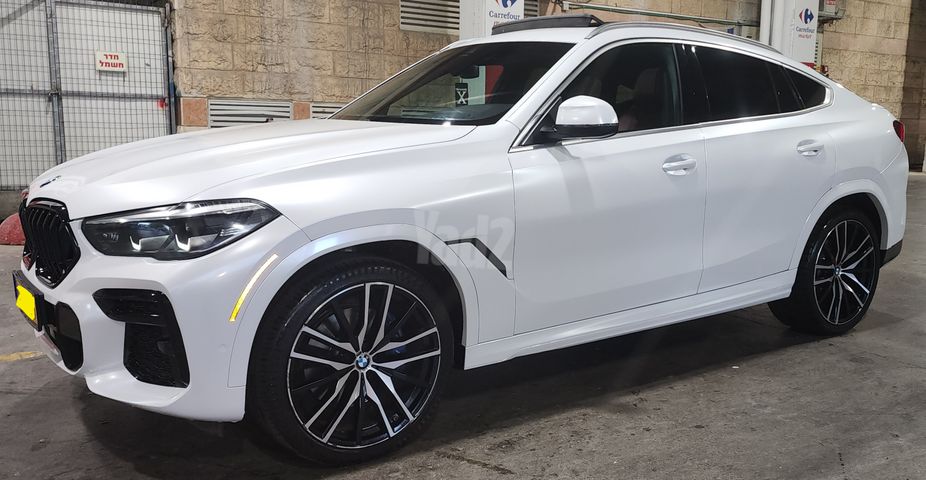 ב מ וו X6