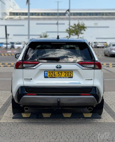 טויוטה RAV4