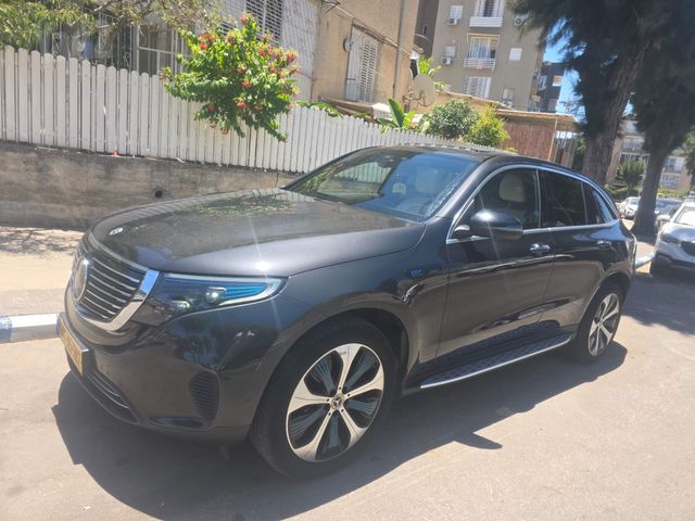 מודעת רכב מרצדס-בנץ EQC