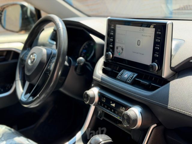 טויוטה RAV4