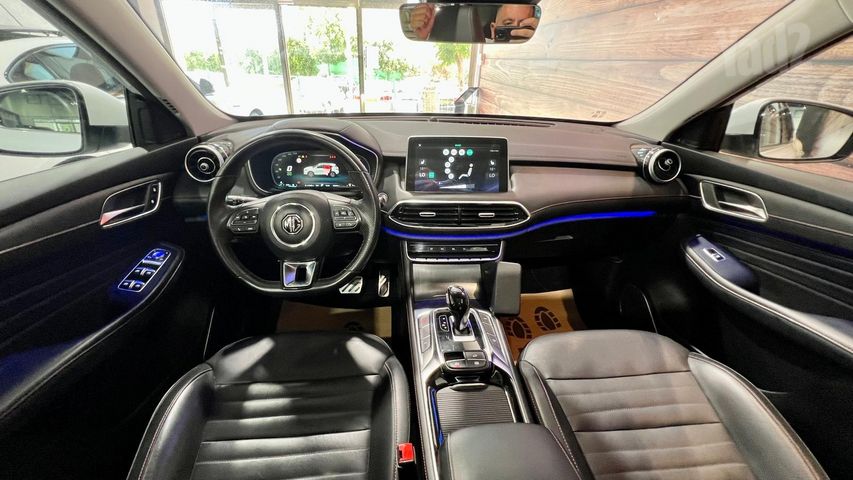 אם ג'י EHS PHEV