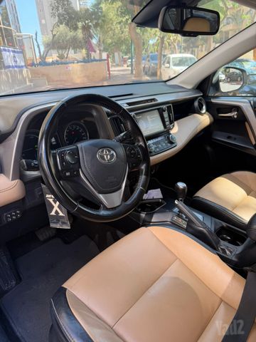 טויוטה RAV4