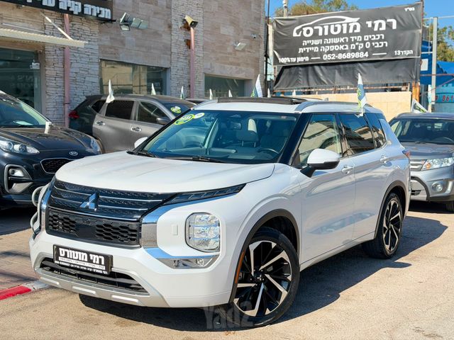 מיצובישי אאוטלנדר