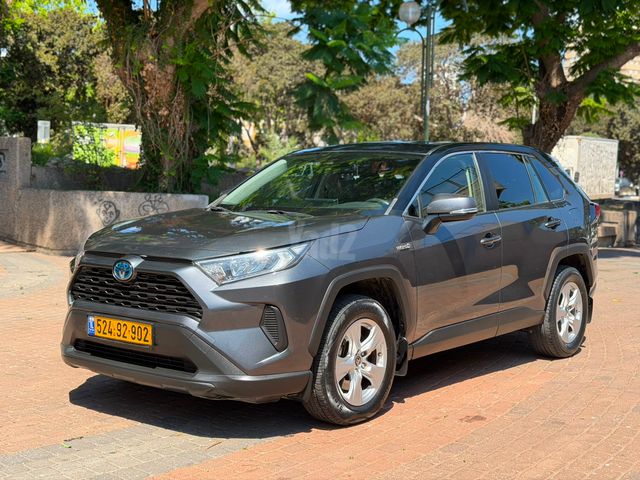 טויוטה RAV4